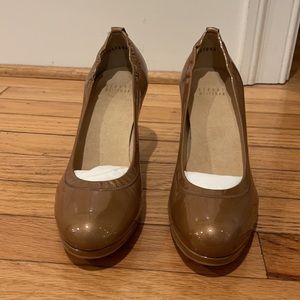 NWT Stuart Weitzman patent leather bronze heel